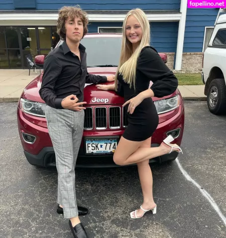 Anya Truax OnlyFans Thumbnail #8uzYKcOMNx