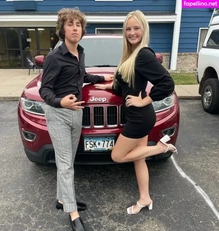 Anya Truax OnlyFans Thumbnail #9Z9EFUSUnx