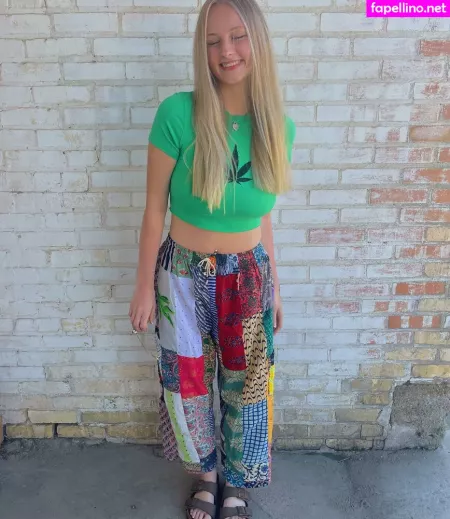 Anya Truax OnlyFans Thumbnail #NXrrkmXiHb