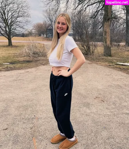 Anya Truax OnlyFans Thumbnail #vjOEfiz1fw