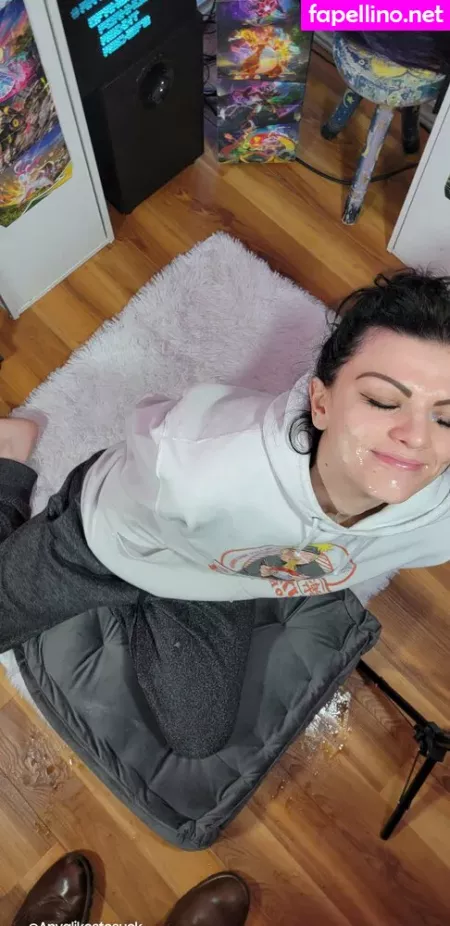 Anyalikestosuck OnlyFans Thumbnail #4n4f08bmEw
