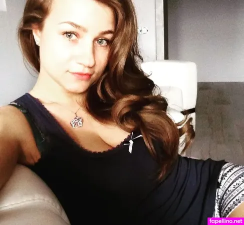 Anyutka Scherbakova Uzhegova OnlyFans Thumbnail #NEXp0RguWA