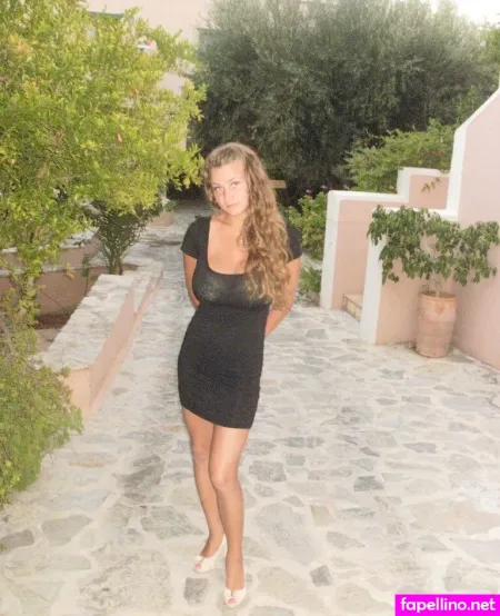 Anyutka Scherbakova Uzhegova OnlyFans Thumbnail #ky1Rbjv8Pp