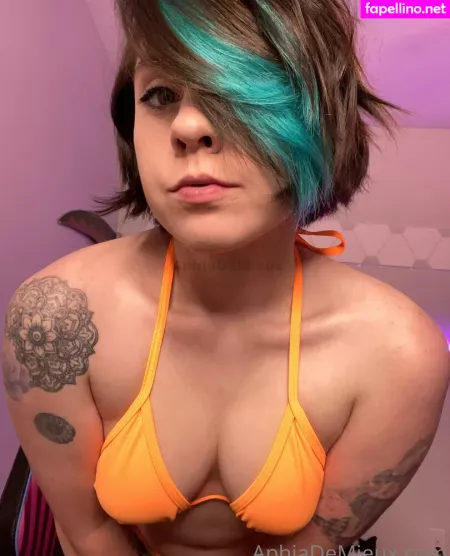 Aphiademieuxpublic OnlyFans Thumbnail #rYnonvNpaw