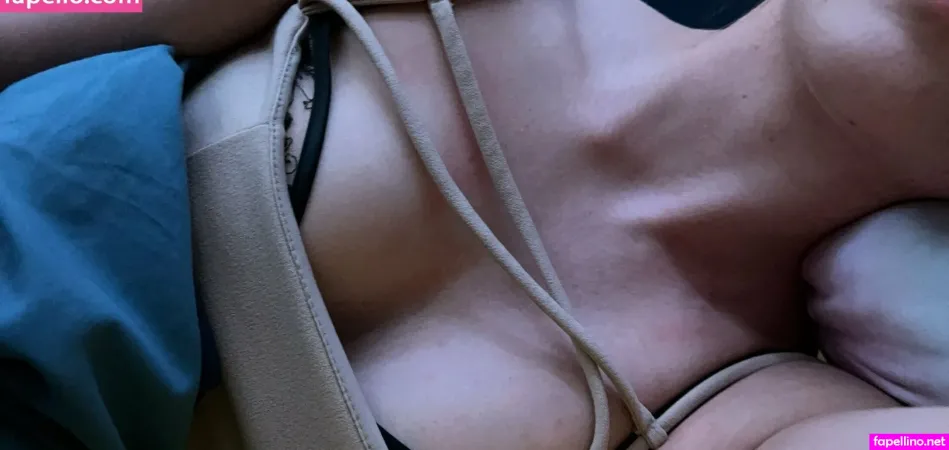 Aphroditedove OnlyFans Thumbnail #1tUea4tmdl