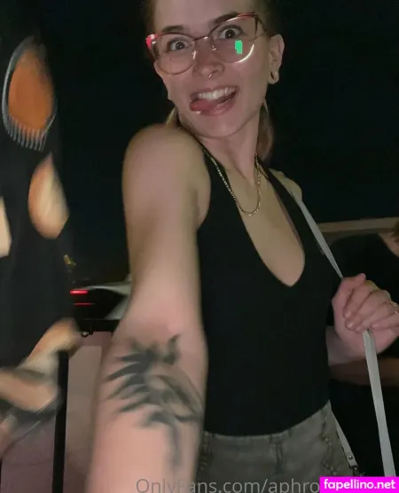 Aphroditedove OnlyFans Thumbnail #rdr3y5LJTu