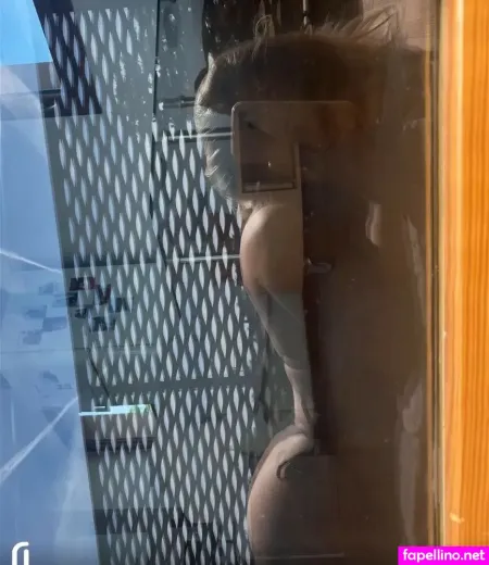 Apoline Perret OnlyFans Thumbnail #7T95q5hygA