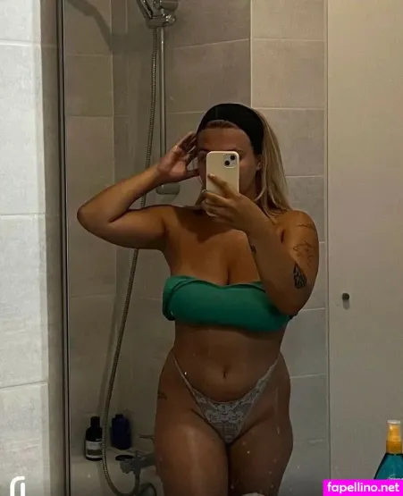 Apoline Perret OnlyFans Thumbnail #8b9hrfzmxH