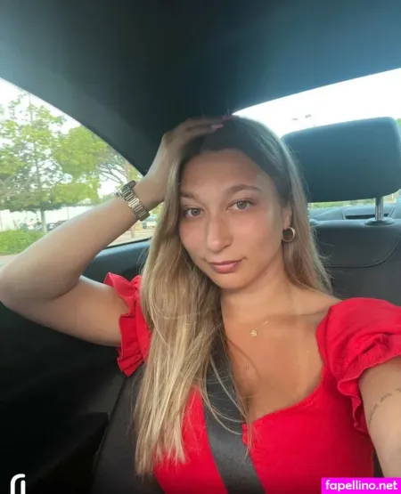 Apoline Perret OnlyFans Thumbnail #AEO3hYRPx2