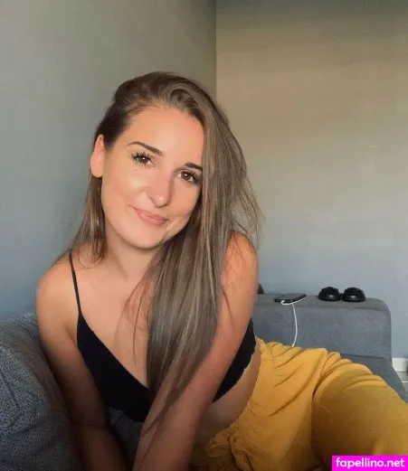 Apolline Guer OnlyFans Thumbnail #sTlrnyxxAl