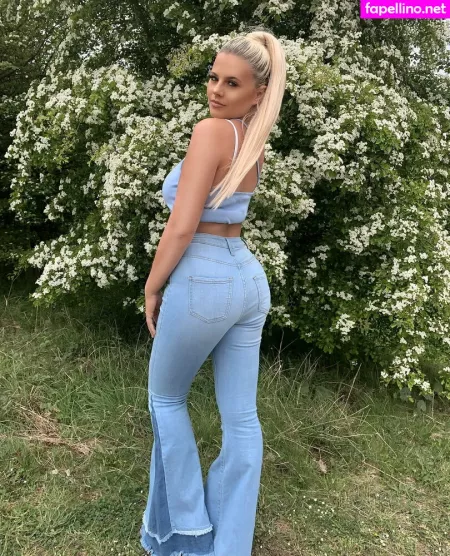 Apollonia Llewellyn OnlyFans Thumbnail #ufnepexvgg