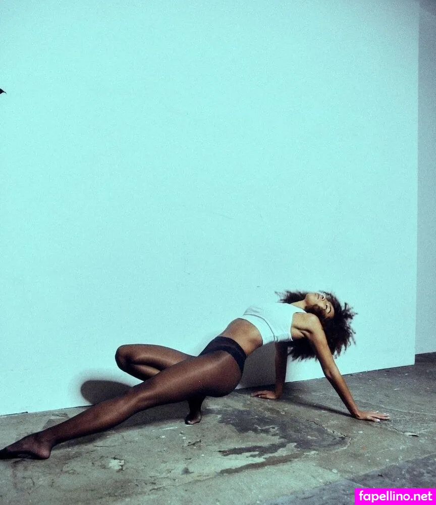 apolloniafz Nude Leaked OnlyFans Photo #NAbN0nuMm3