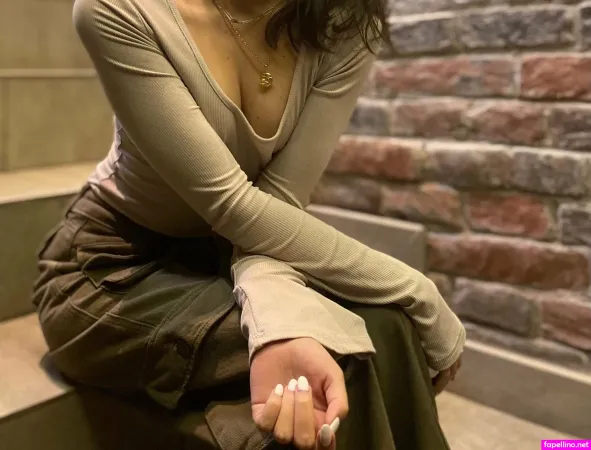 April Amelia OnlyFans Thumbnail #0uwap5WpBw