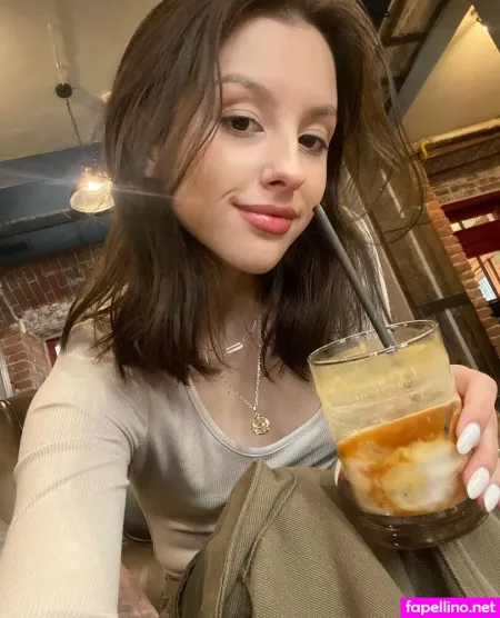 April Amelia OnlyFans Thumbnail #U56foCuAnY