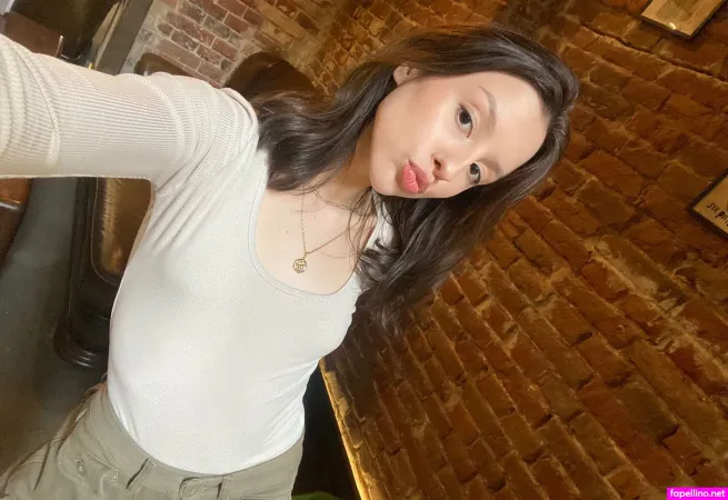 April Amelia OnlyFans Thumbnail #s7fWztzyUi