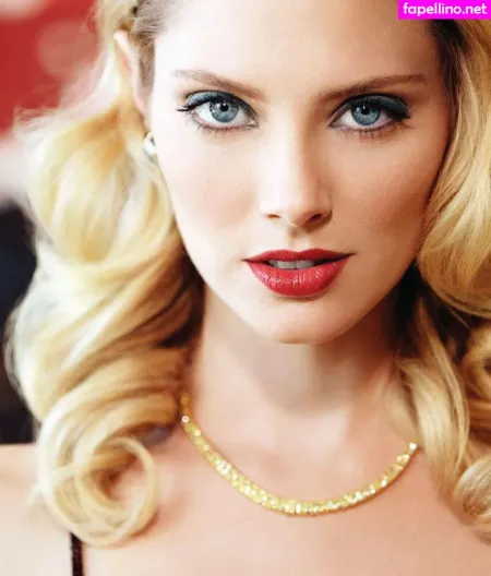 April Bowlby OnlyFans Thumbnail #0aJoder0WA