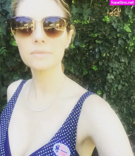 April Bowlby OnlyFans Thumbnail #5JFbVnAu6Q