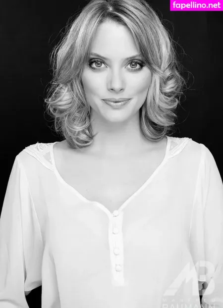 April Bowlby OnlyFans Thumbnail #GgvlV6dOtK