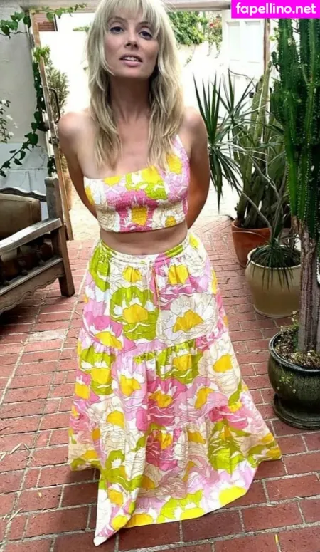 April Bowlby OnlyFans Thumbnail #qEvM7hPlqk