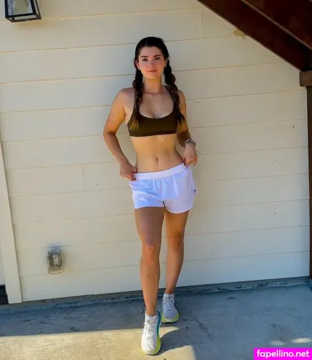 April Brinson OnlyFans Thumbnail #9bvkMhMtmn