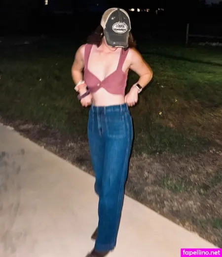 April Brinson OnlyFans Thumbnail #FvKaqLuvl6