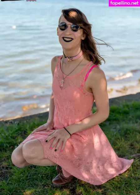 April Gillespie OnlyFans Thumbnail #SgL97nPTPY