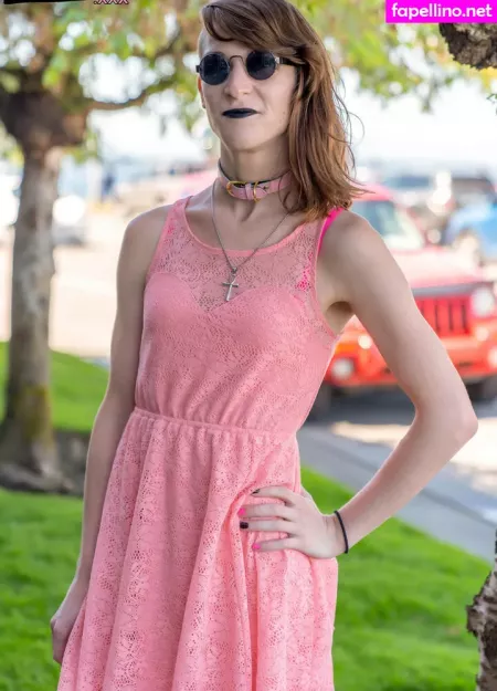 April Gillespie OnlyFans Thumbnail #gBnojlShwv