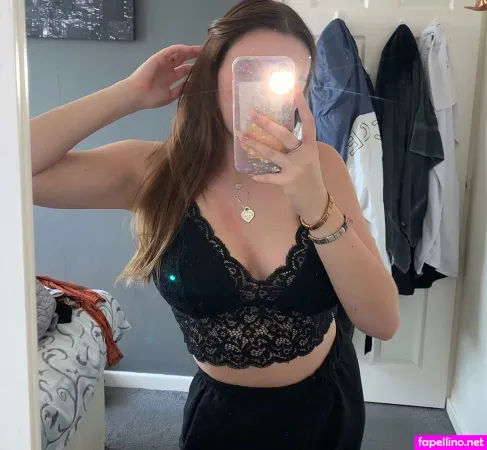 April Jade OnlyFans Thumbnail #L6ysboH45N