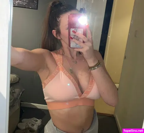 April Jade OnlyFans Thumbnail #S99EFmbZ1n