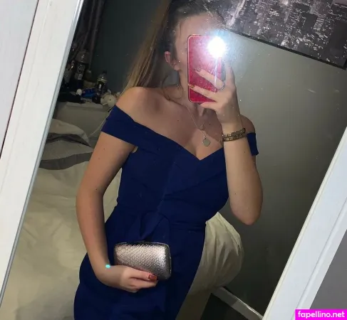 April Jade OnlyFans Thumbnail #U9kO6uI3pv