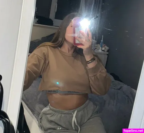 April Jade OnlyFans Thumbnail #X0o9YkI6FJ