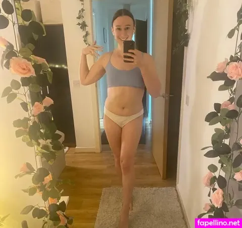 April Jones OnlyFans Thumbnail #0jRWZJnU6D