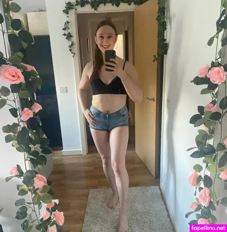 April Jones OnlyFans Thumbnail #giTnFye2f3