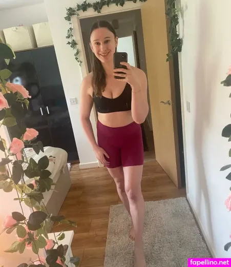 April Jones OnlyFans Thumbnail #hGit2sn4WE