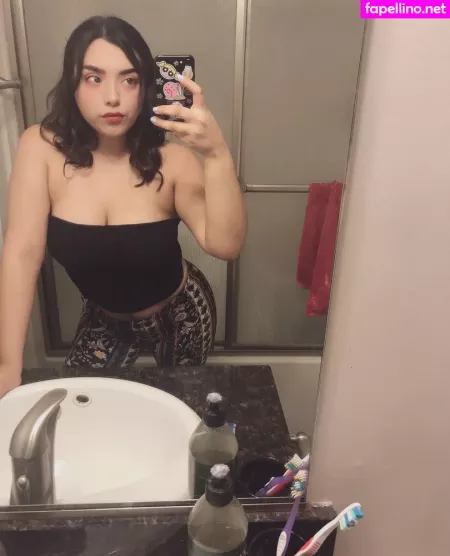 April Maribel Espinoza OnlyFans Thumbnail #gzX1vWUC5w