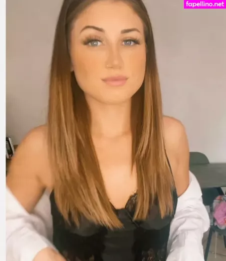 April Ro OnlyFans Thumbnail #BouvfpCVHE