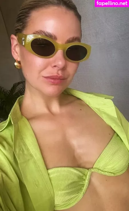 April Rose Pengilly OnlyFans Thumbnail #xXq7ZZn0Rl