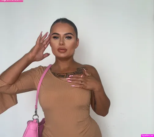 April Rozina OnlyFans Thumbnail #8Q0tlCQuYf