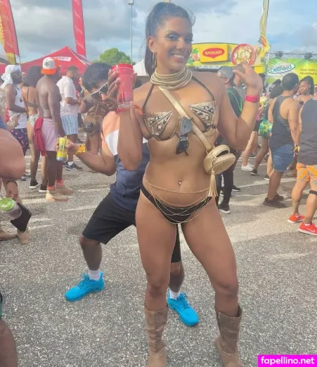 April Suraj OnlyFans Thumbnail #hBewIOPT58