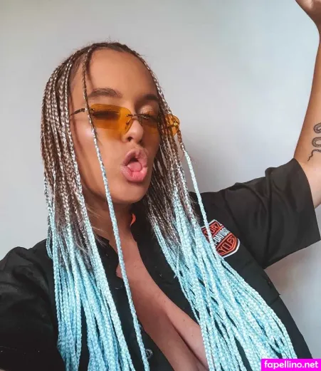 April Tsardakas OnlyFans Thumbnail #W751Gxn7gS