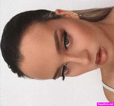 April Tsardakas OnlyFans Thumbnail #mbXBj6iECm