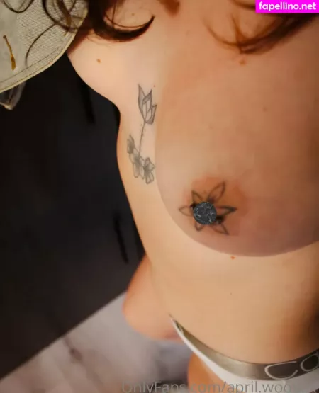 April Woodsx OnlyFans Thumbnail #D32oCse2LQ