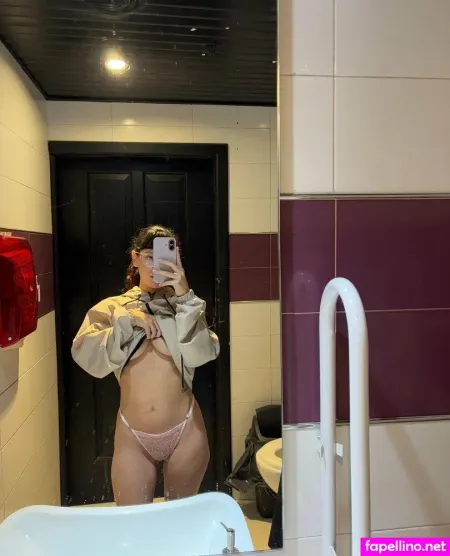 Aprilcollins OnlyFans Thumbnail #08Btb3mAzn