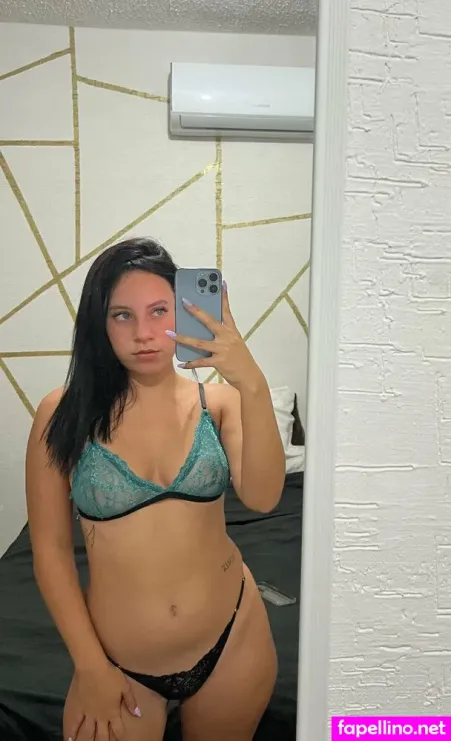 Aprilcollins OnlyFans Thumbnail #9OahIsxnDN