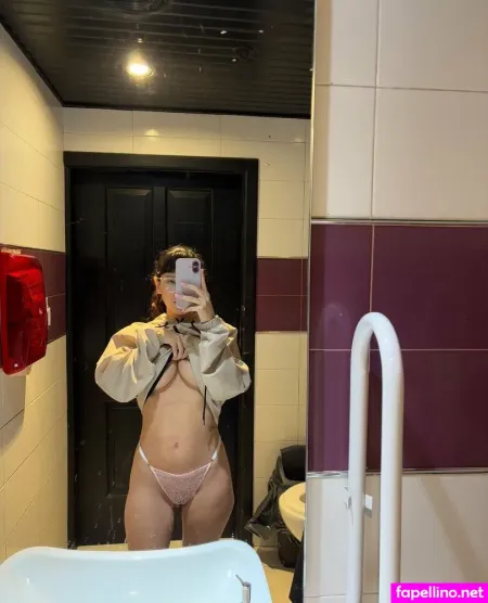 Aprilcollins OnlyFans Thumbnail #meLoc3naKN