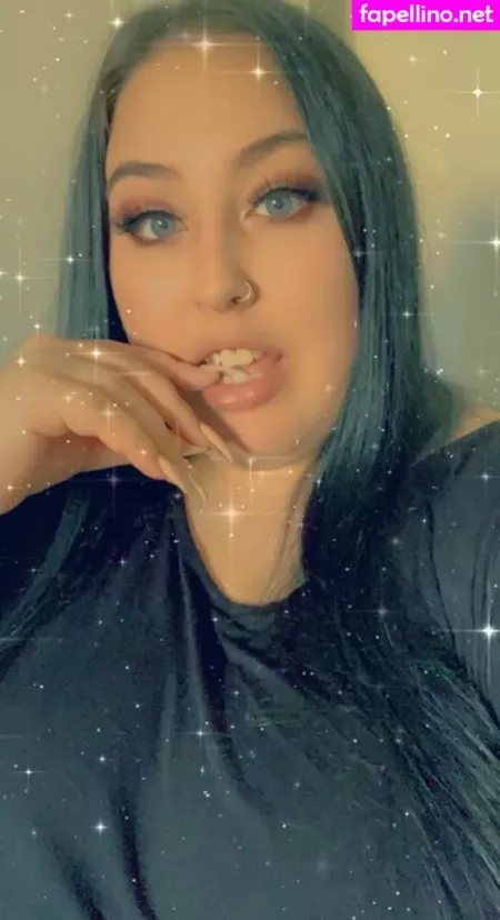 Aprilfoxx OnlyFans Thumbnail #3u3mePrBxY