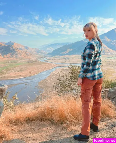 Aprilgloria OnlyFans Thumbnail #l1fSe3Kcdp