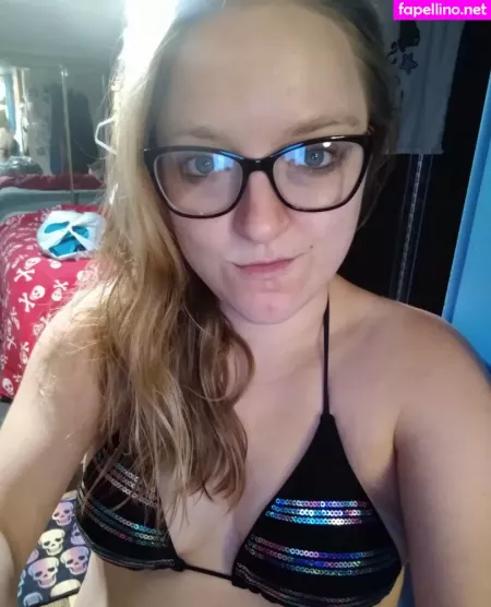 Aprilrose1992 OnlyFans Thumbnail #0sDHmn4jrc