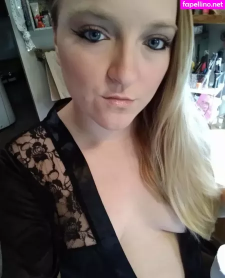 Aprilrose1992 OnlyFans Thumbnail #VYlFxcaSt4