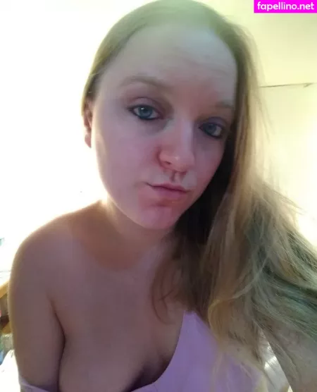 Aprilrose1992 OnlyFans Thumbnail #dSpCw1OdtE